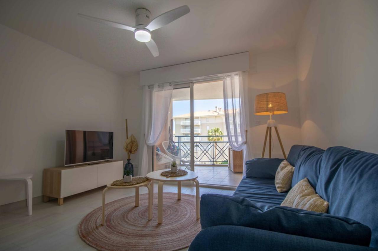 Bright Apt Of 32 M Renovated Near Town Fréjus Εξωτερικό φωτογραφία