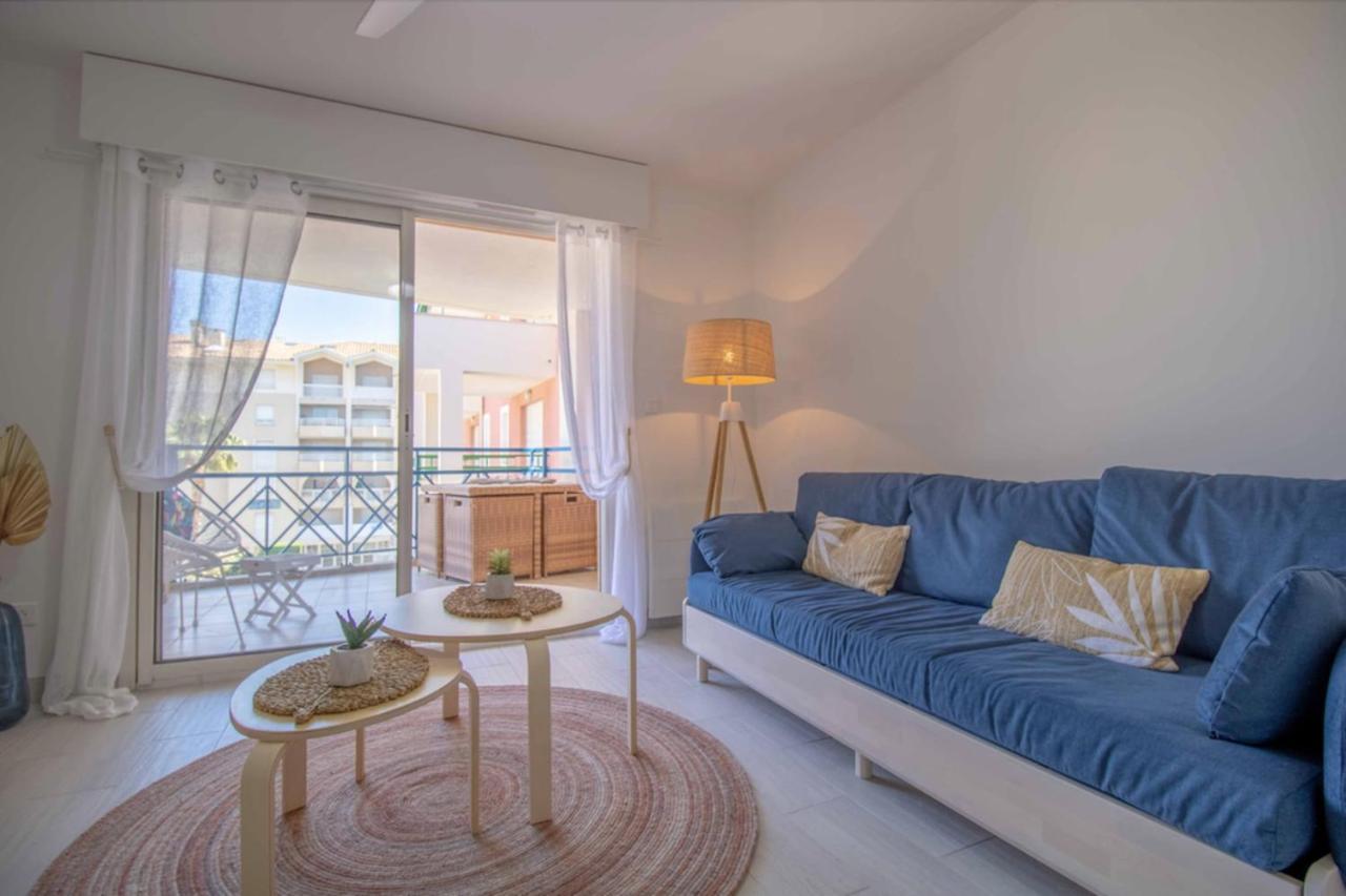 Bright Apt Of 32 M Renovated Near Town Fréjus Εξωτερικό φωτογραφία