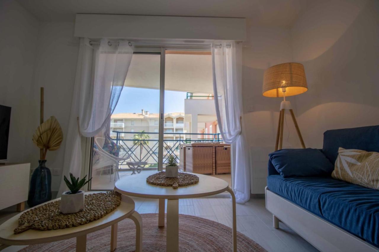 Bright Apt Of 32 M Renovated Near Town Fréjus Εξωτερικό φωτογραφία